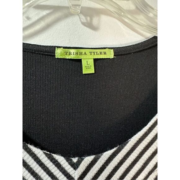 Trish Tyler women’s 3/4 sleeve black white stripe w/pockets top size L. #30-1083 - Picture 3 of 7